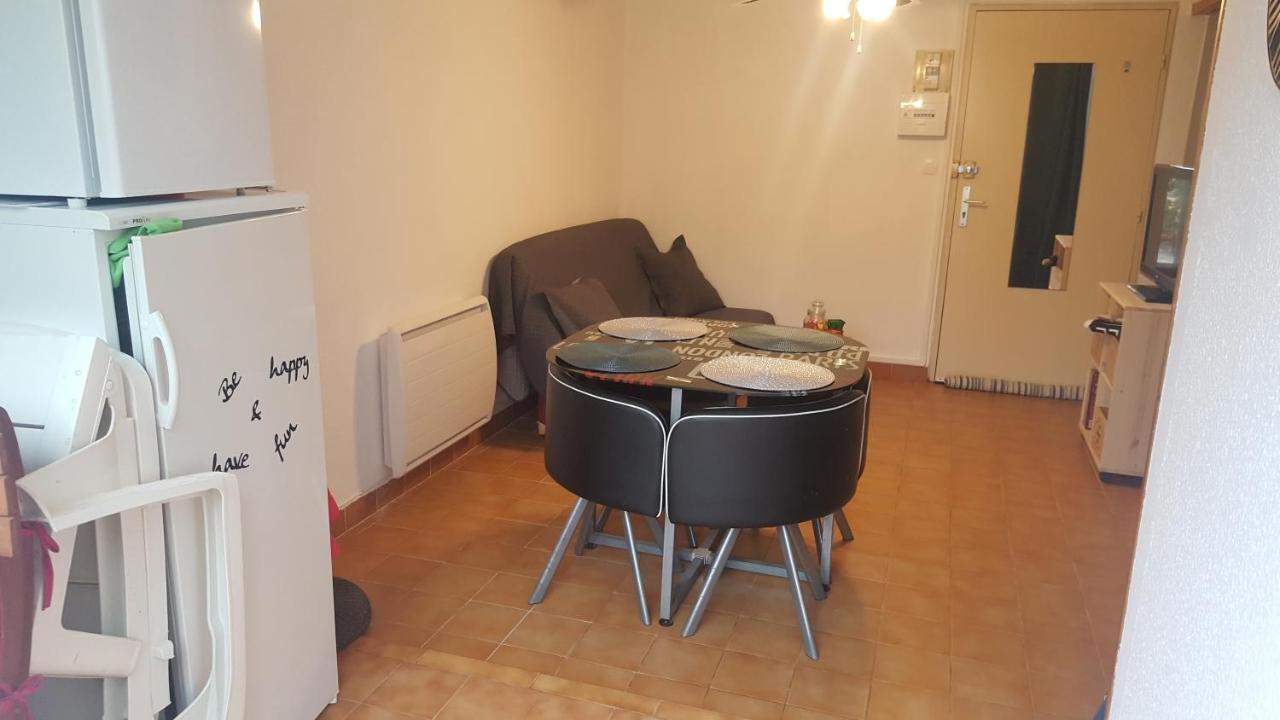 Appartement T2 Avec Son Rez De Jardin De 40 M2 5 Couchages 250M De La Plage Et 15Km De L'Arena Narbonne-Plage Exterior foto